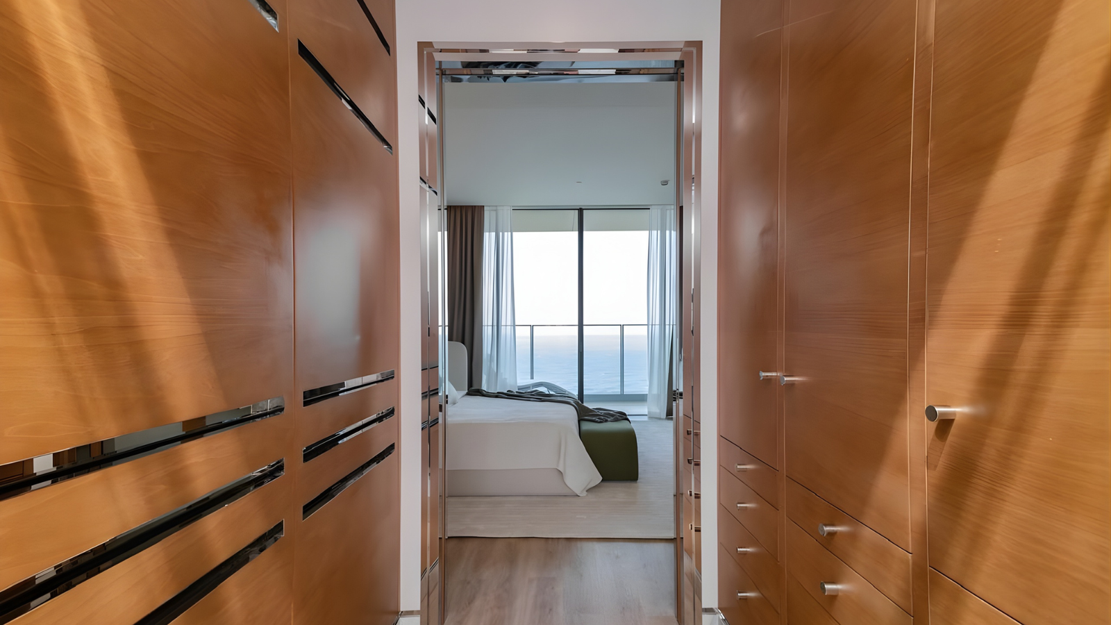 ROYAL ATLANTIS 2BR-23.5M (5)